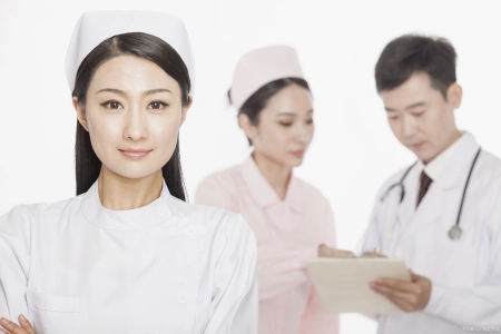 主管护师报名条件是什么呢？（内科考试）报考主管护师按学历算年限还是按职称，